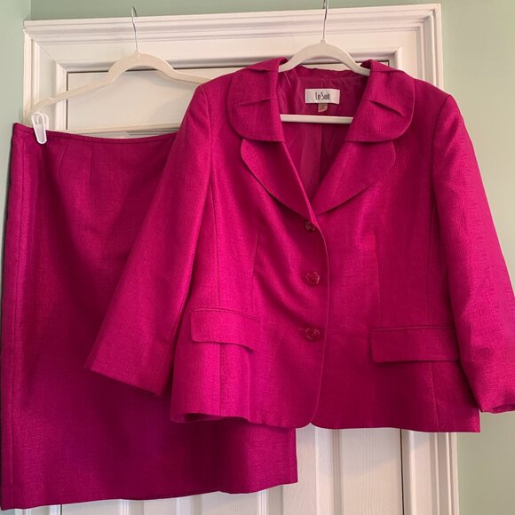 Le Suit Size 16 Magenta Fuschia 2 piece skirt suit set - Picture 1 of 13